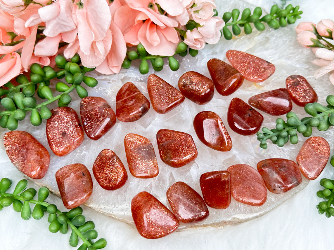 sunstone-with-colorful-shimmer