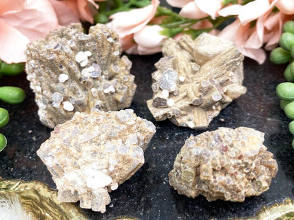 small-muscovite-clusters