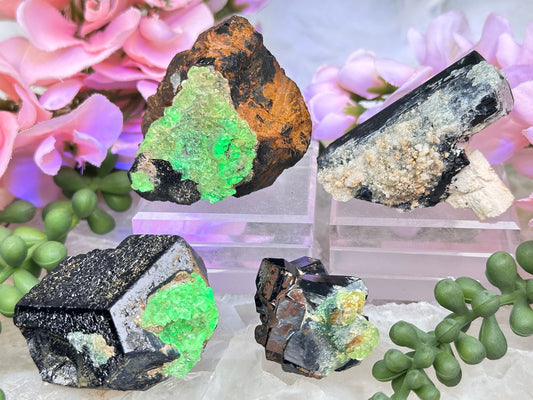 UV Hyalite Opal Black Tourmaline