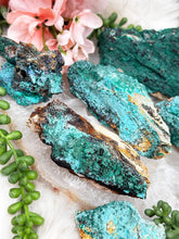 Load image into Gallery: Contempo Crystals - Malachite with Crysocolla - Image 10