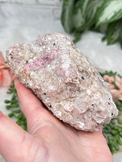 pink-tourmaline-in-quartz-mica