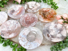 Load image into Gallery: Contempo Crystals - tiny-flower-agate-ring-dish - Image 5