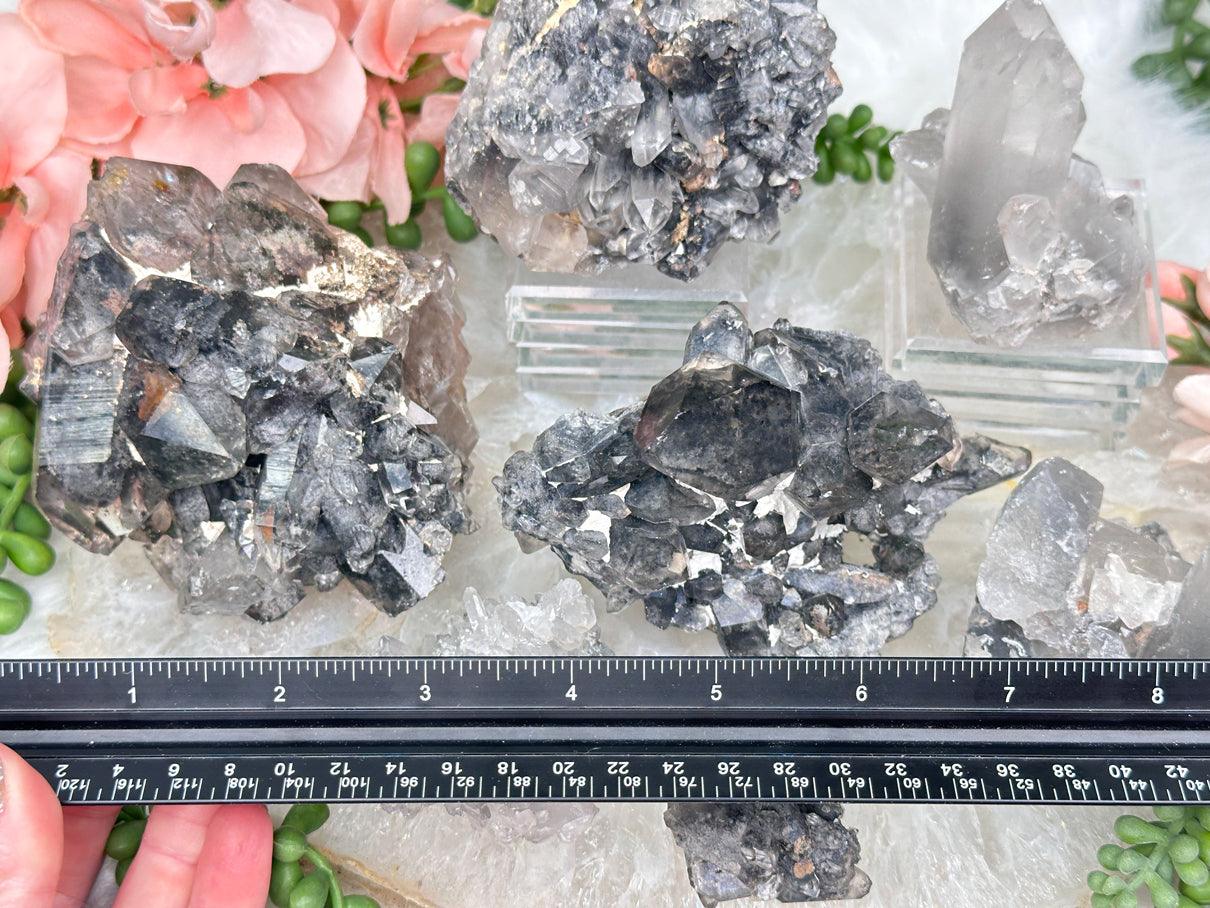 light-gray-quartz-cluster