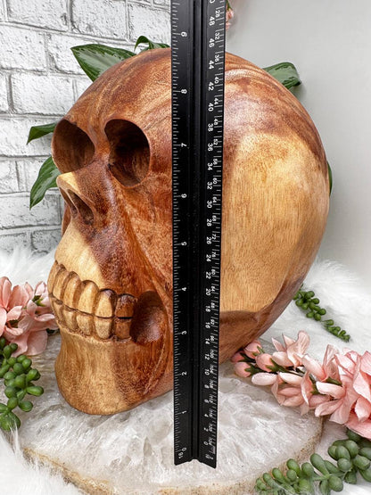 skkull wood carving