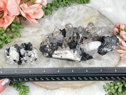small-quartz-in-magnetite-pseudomorph-hematite