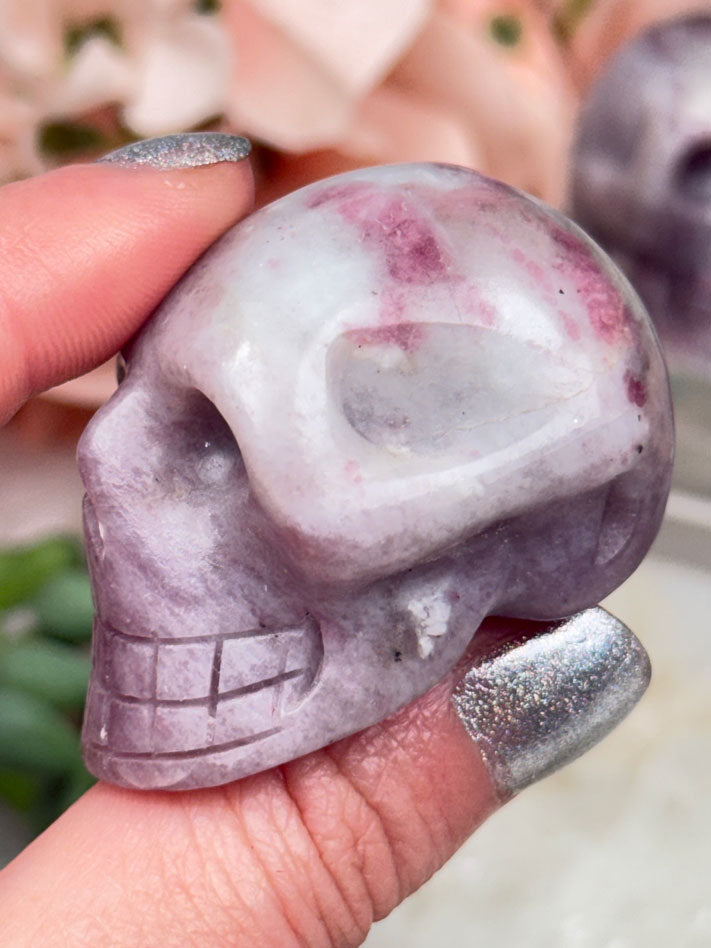 lepidolite-skull