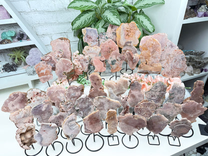 pink-amethyst-crystals-on-stands