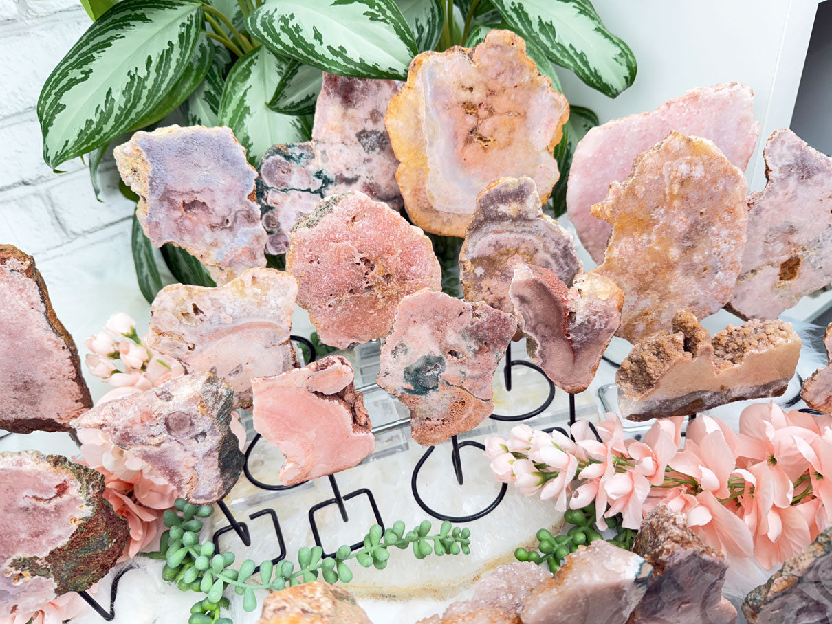 pink-amethyst-crystals-on-stands