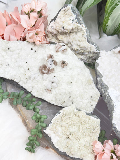 Okenite, Gyrolite & Chalcedony