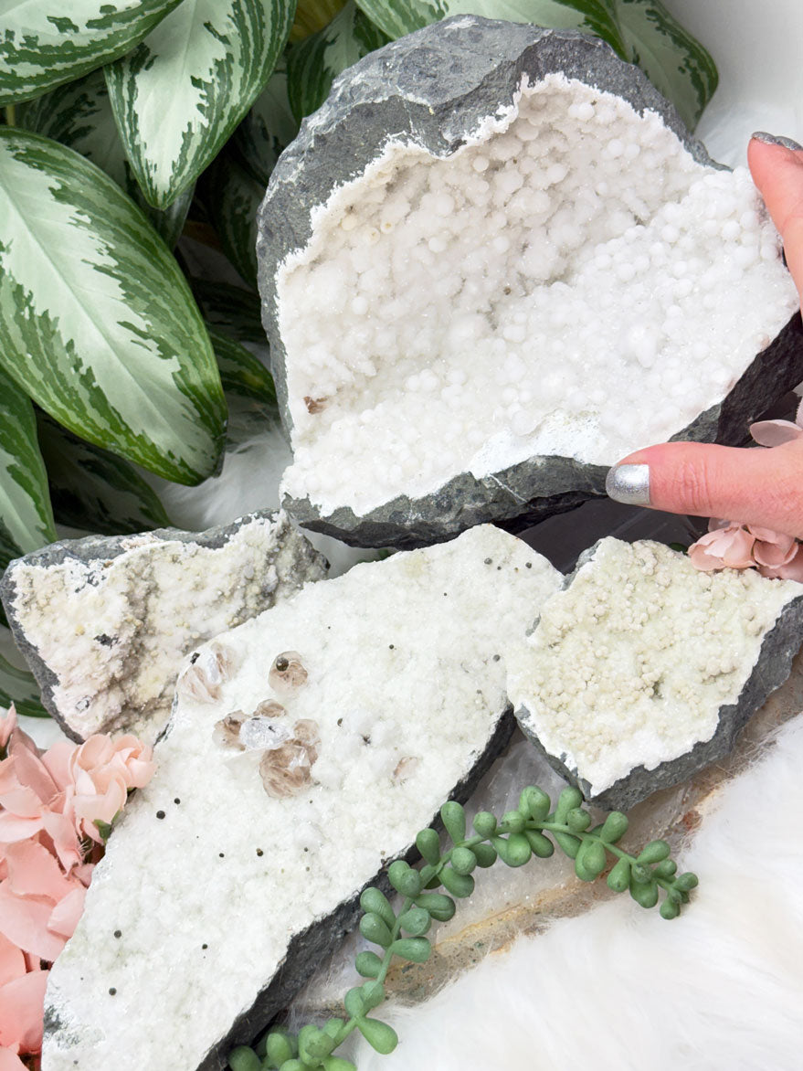 Okenite, Gyrolite & Chalcedony