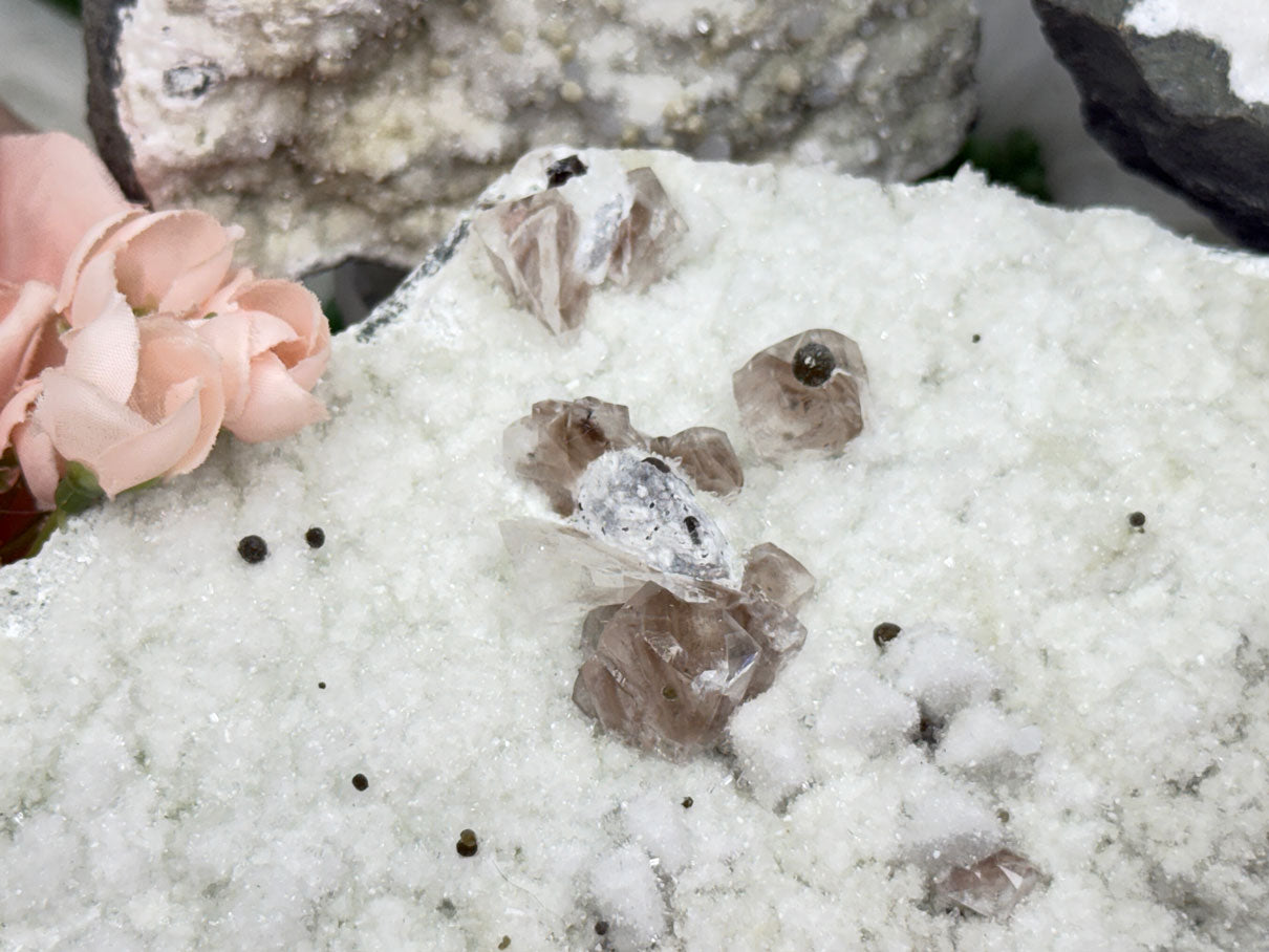 large-okenite-gyrolite-chalcedony-crystals