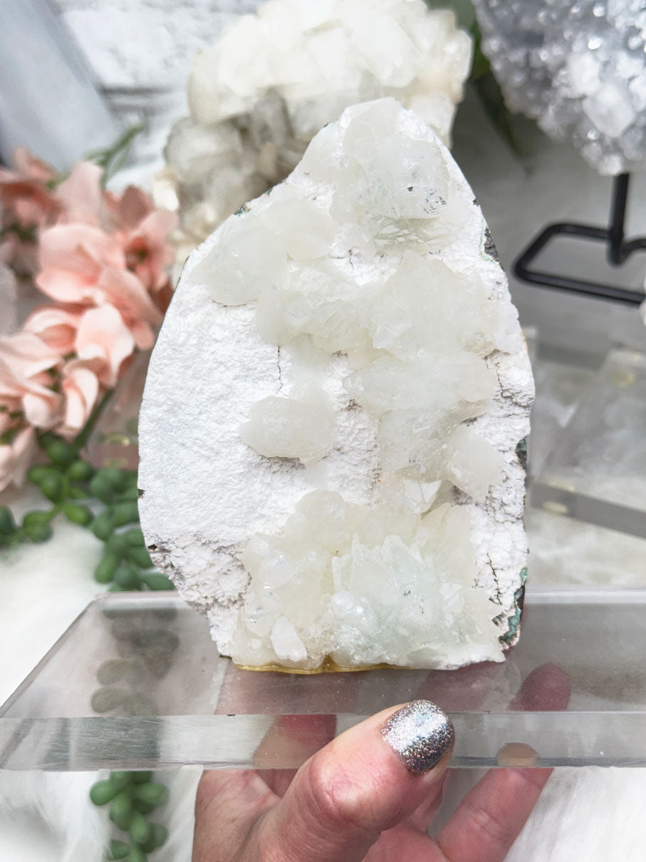 Apophyllite Displays