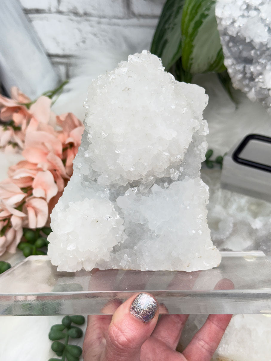 Apophyllite Displays