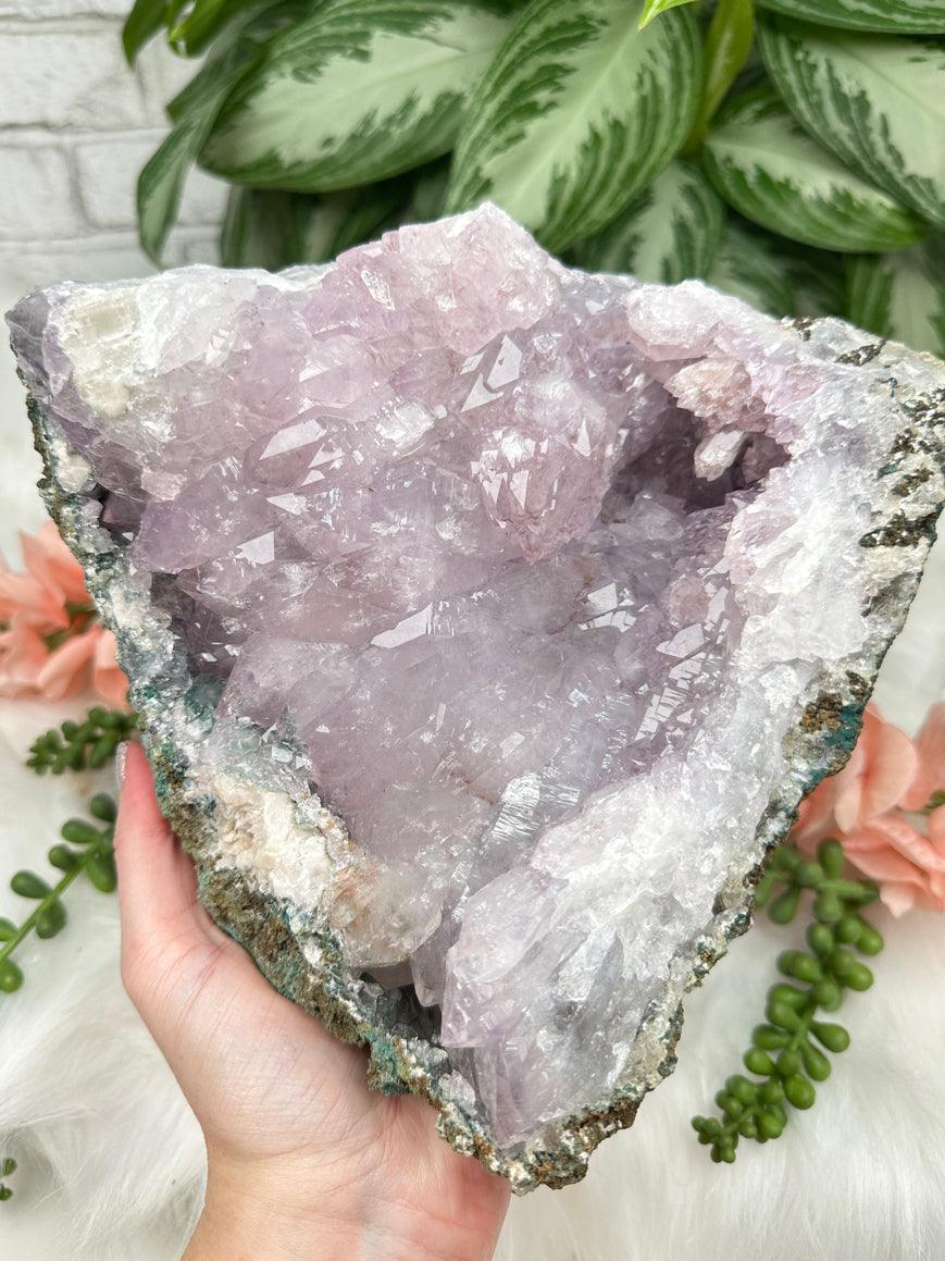 druzy-calcite-points-on-amethyst-cluster