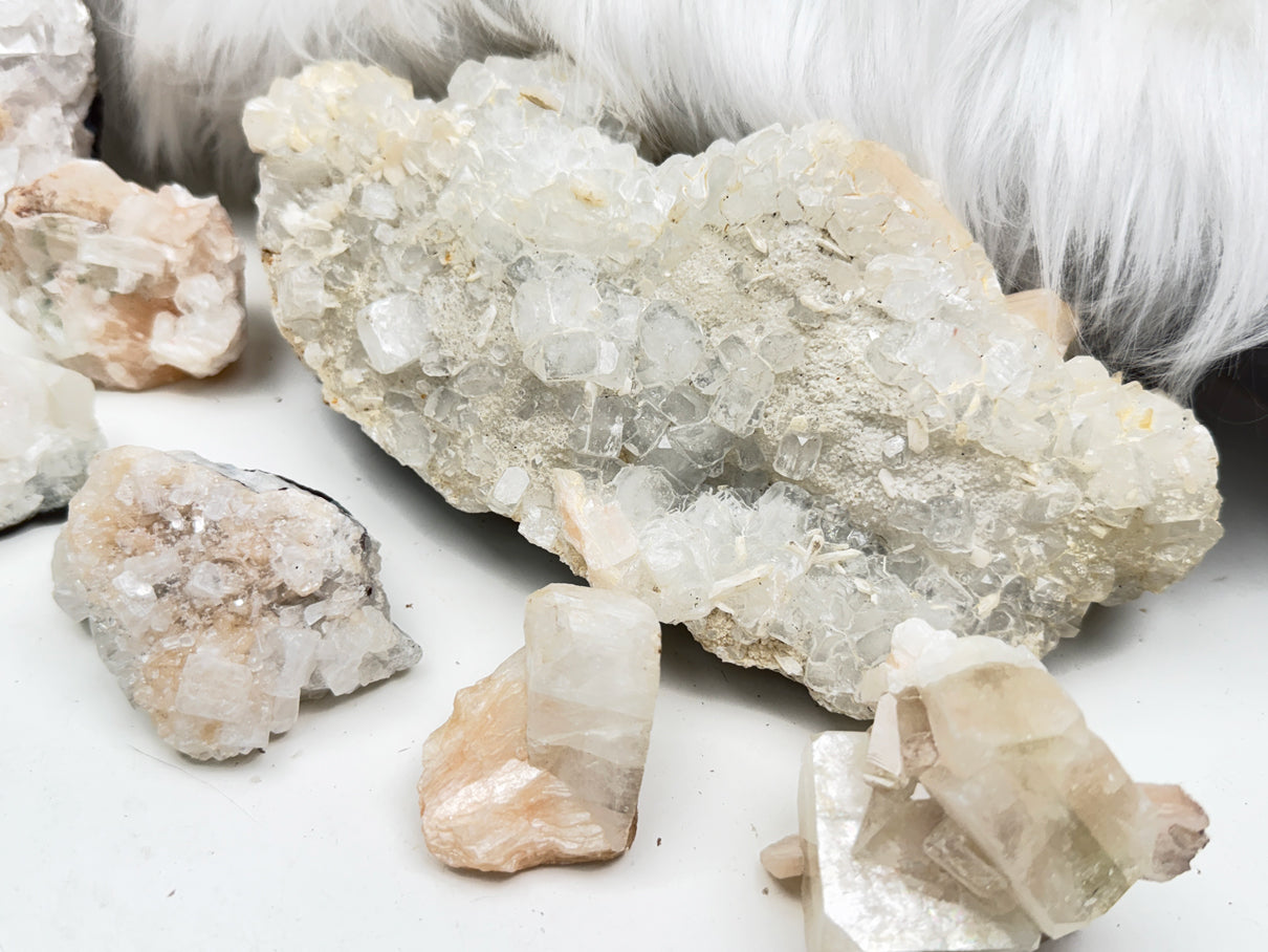 Apophyllite Stilbite Mixes