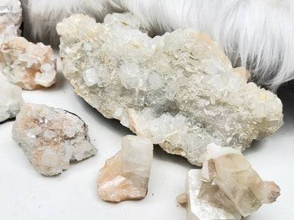 Apophyllite Stilbite Mixes