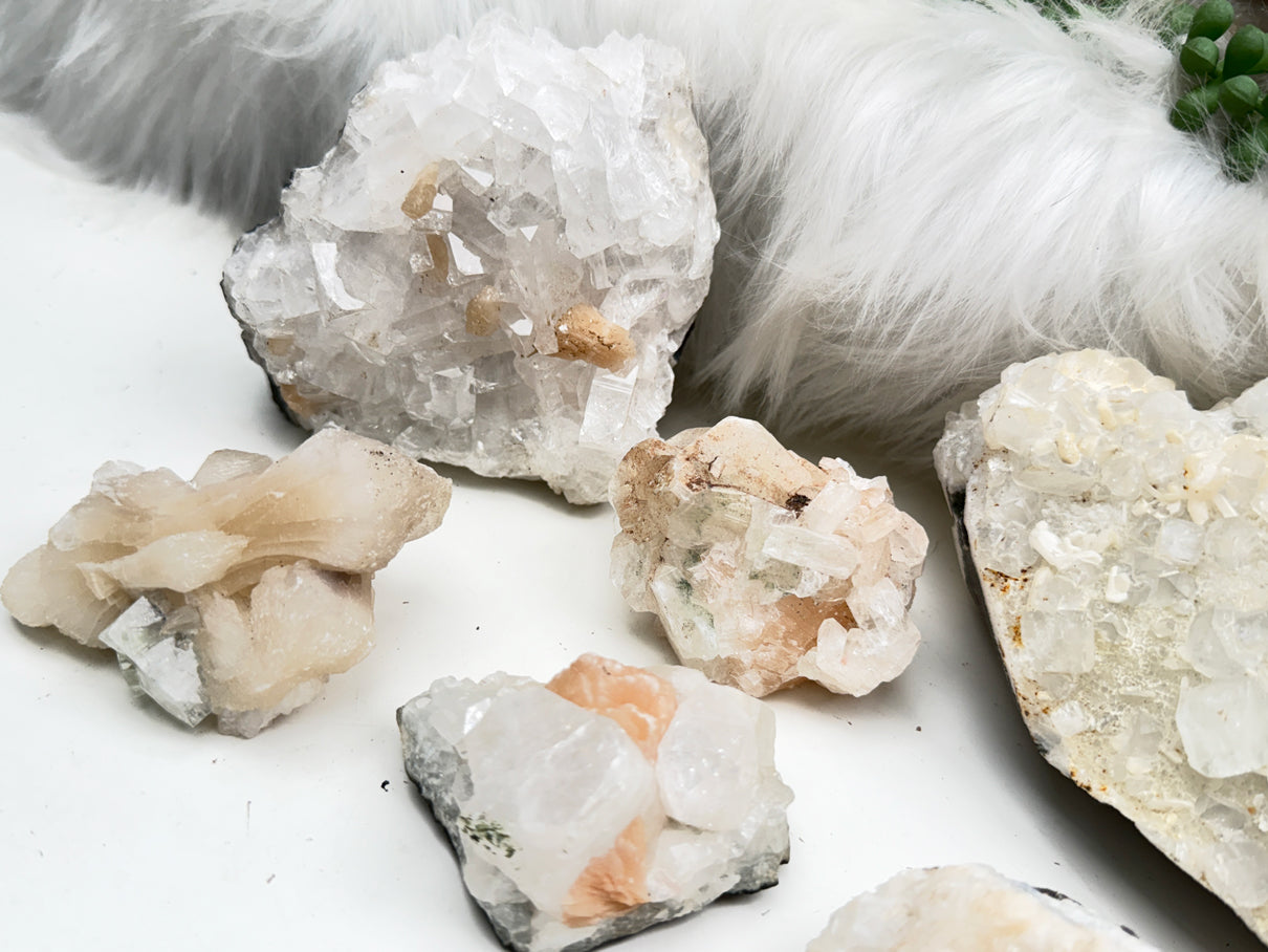 Apophyllite Stilbite Mixes