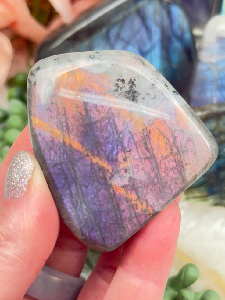 Colorful Labradorite
