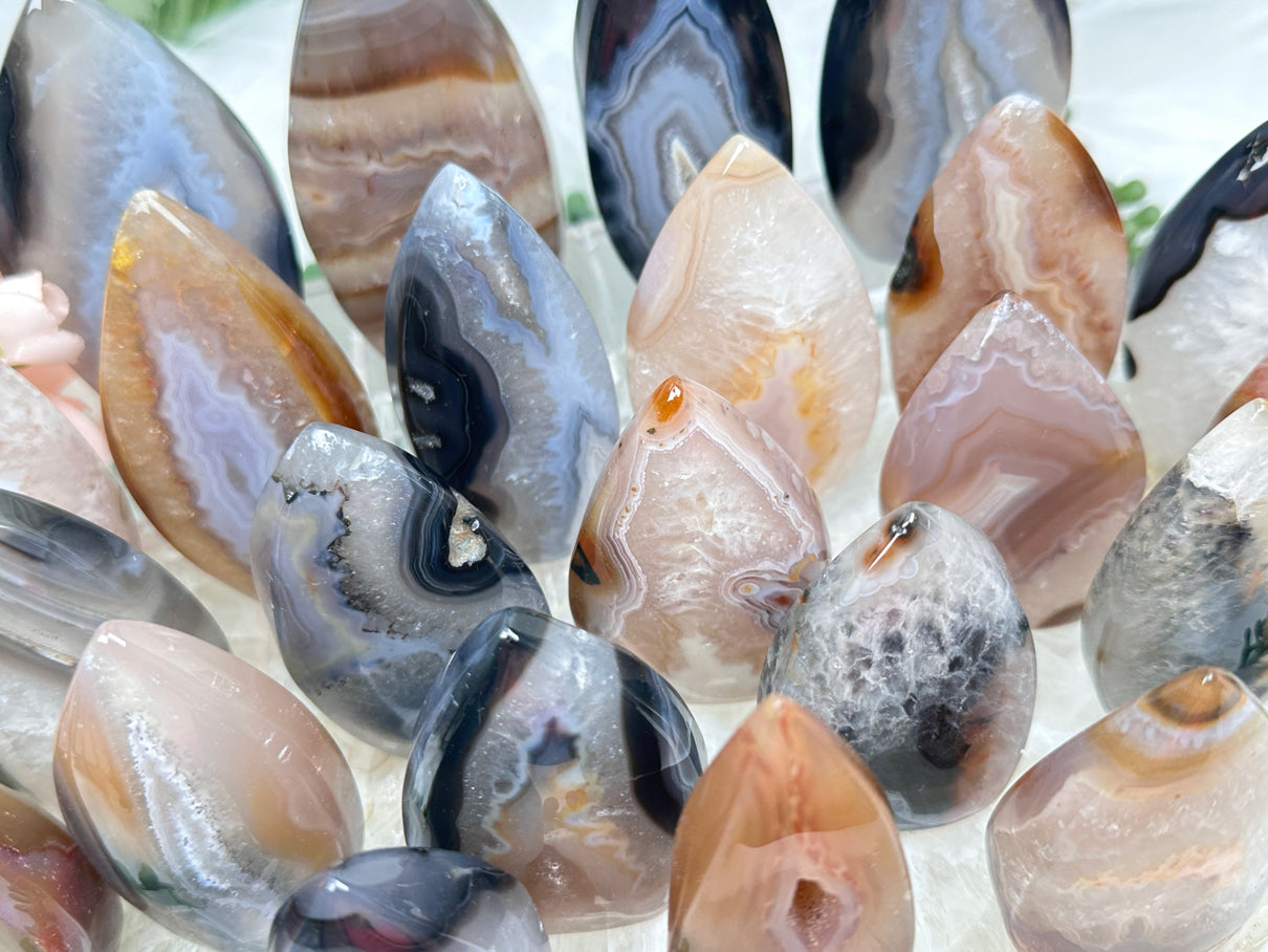 small-brazilian-agate-flame-crystal-carvings