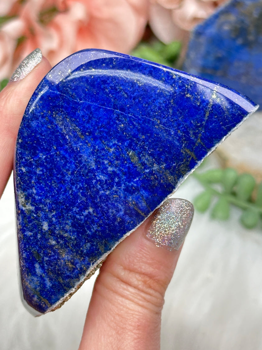 vibrant-blue-lapis-stone-semi-polish