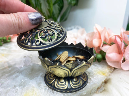 Lotus-Incense-Burning-Bowl-With-Open-Hole-Lid