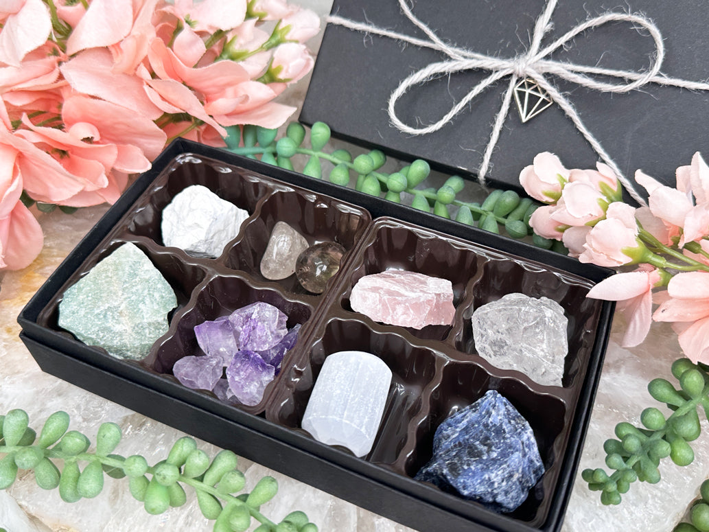 cute-essentials-popular-crystals-chocolate-box-gift-set