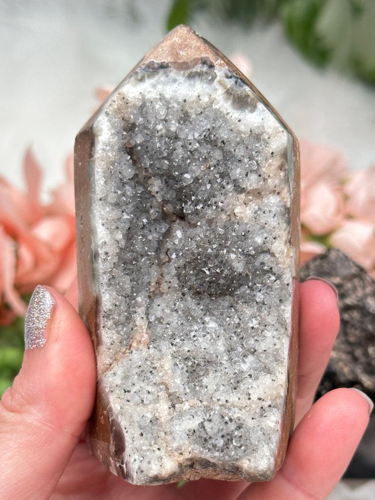 druzy-quartz-gray-agate-point