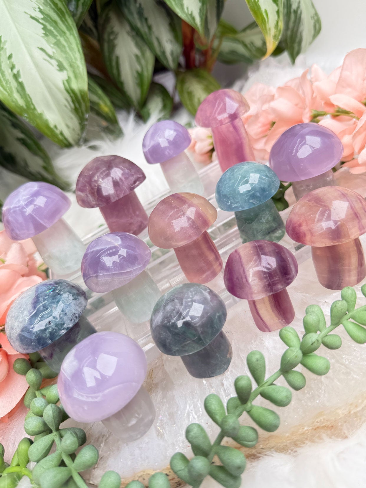 fluorite-crystal-mushroom-carvings