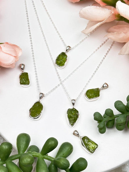 green-peridot-birthstone-necklace