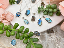 Load image into Gallery: Contempo Crystals - labradorite-pendant-necklaces-for-sale - Image 3