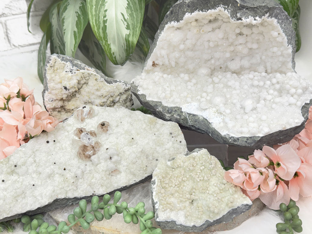 large-okenite-gyrolite-chalcedony-crystals