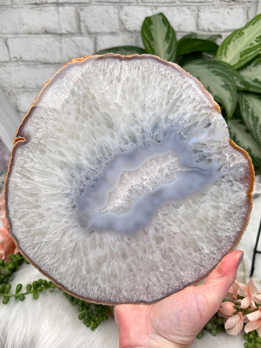 large-quartz-agate-slab-with-blue-chalcedony