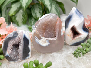 Contempo Crystals - orca-agate-with-crystal-pockets - Image 1