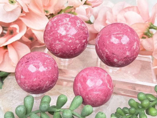 pink-thulite-spheres_01a0960b-0a2a-4b10-aa61-ebd0470f0570