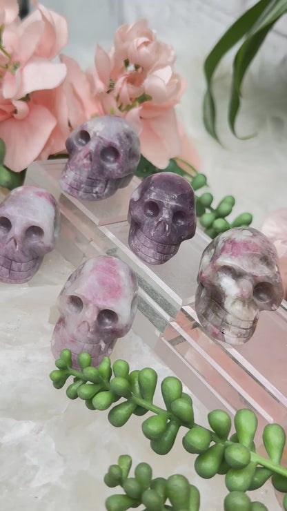 pink-tourmaline-purple-lepidolite-skulls