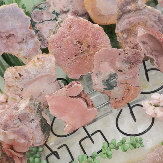 pink-amethyst-crystals-on-stands