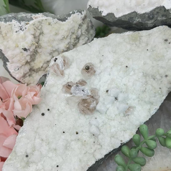 large-okenite-gyrolite-chalcedony-crystals