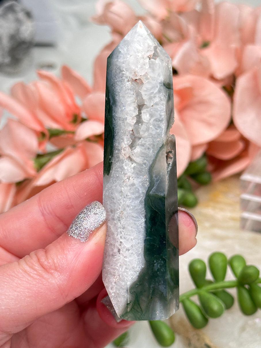 quartz-moss-agate-point