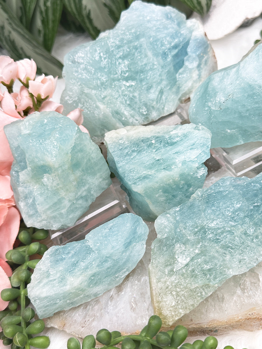 raw-blue-aquamarine-crystals-brazil