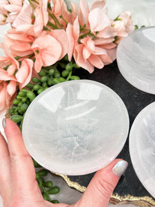 Contempo Crystals - round-selenite-bowl - Image 2