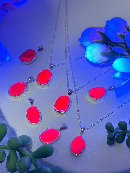ruby-pendant-necklace-under-UV-light