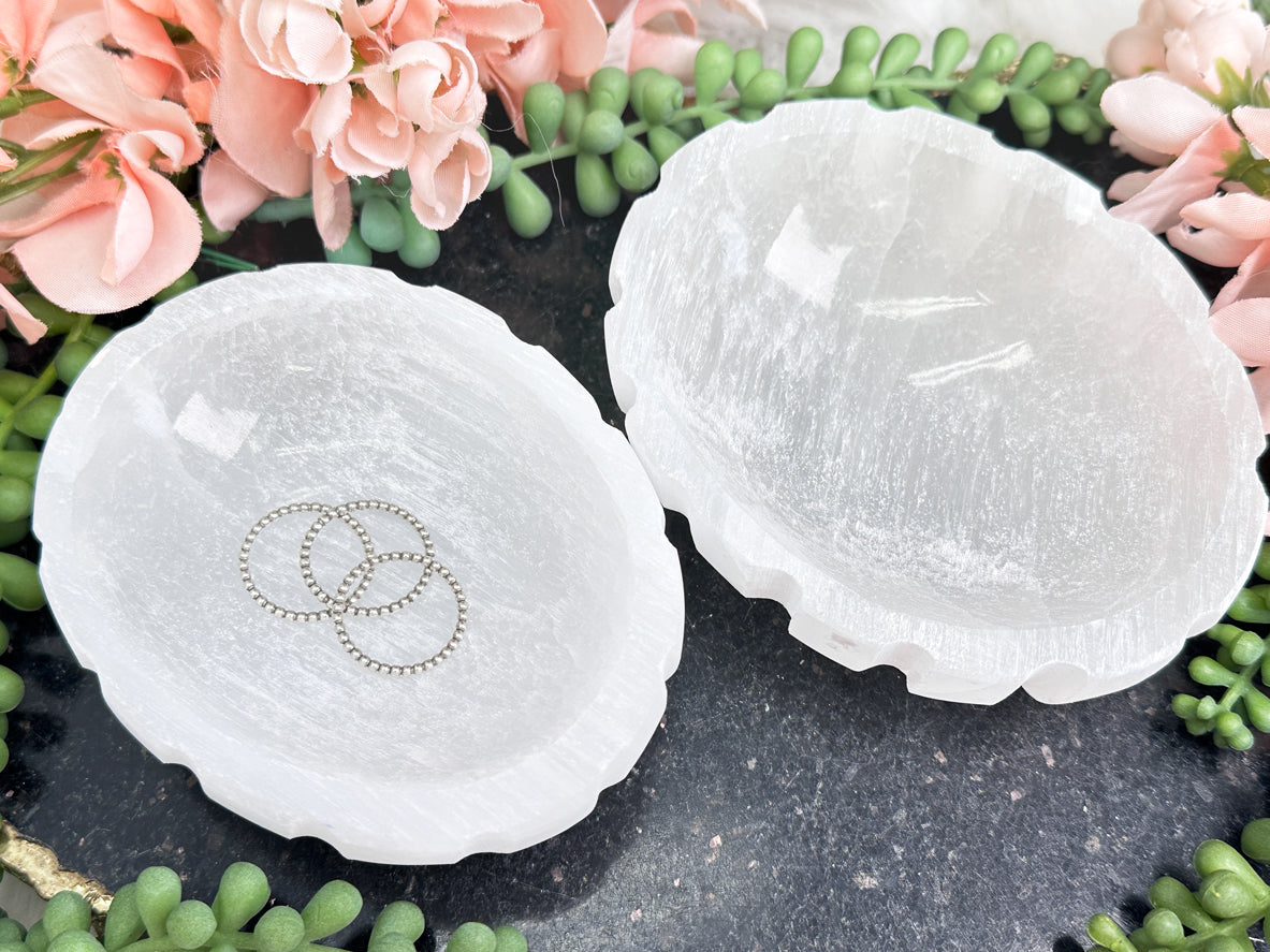 scallop-edge-selenite-bowls