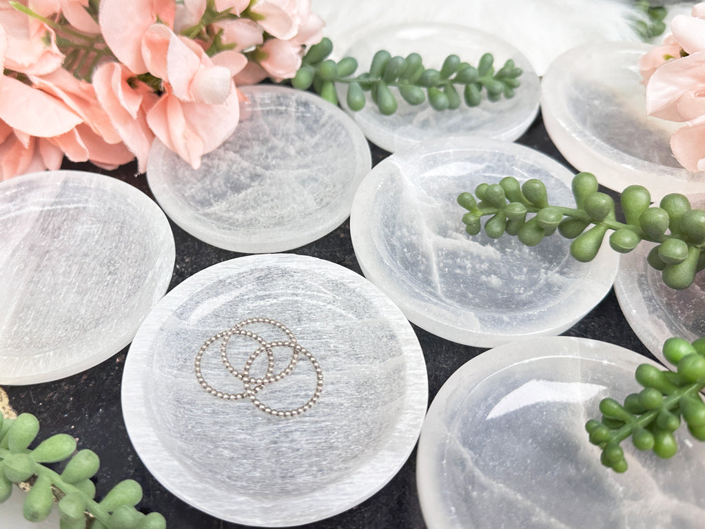 Round Selenite Ring Dish