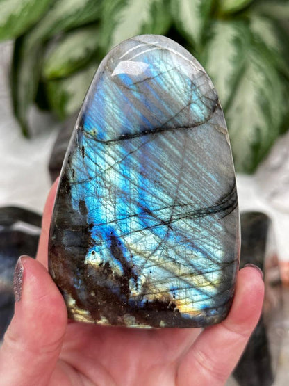 teal-blue-labradorite-stone