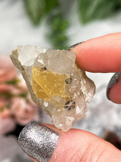 yellow-fluorite-in-quartz