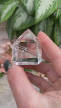 Load image into Gallery: Contempo Crystals - Walter-Lopes-Fantasy-Cut-Quartz-points-Video - Image 2