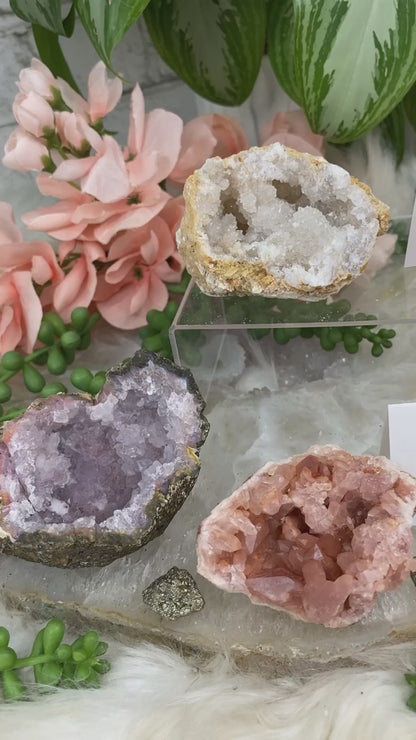 pink-amethyst-quartz-geode-set
