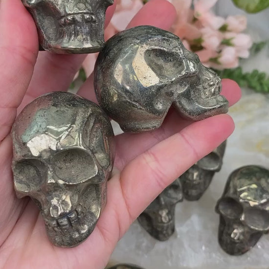 gold-pyrite-skulls
