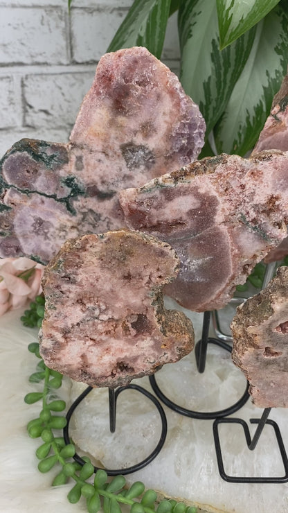Brazil-Pink-Amethysts-on-Stands