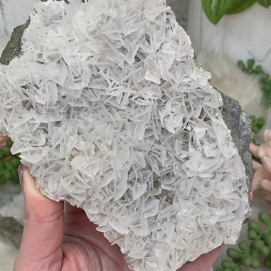 white-bladed-calcite-clusters